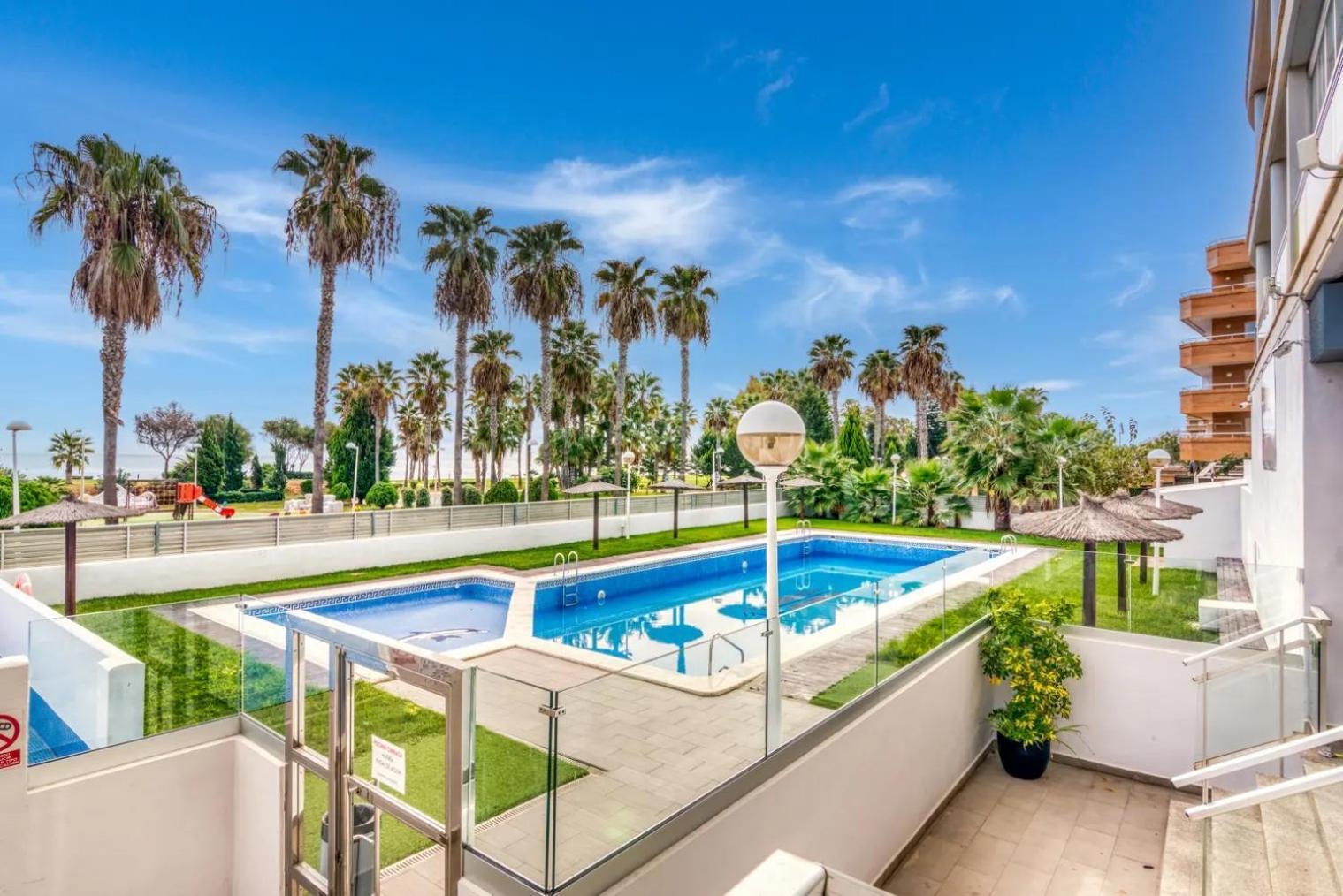Apartamento Con Espectacular Terraza Frente Al Mar 오로페사델마르 외부 사진