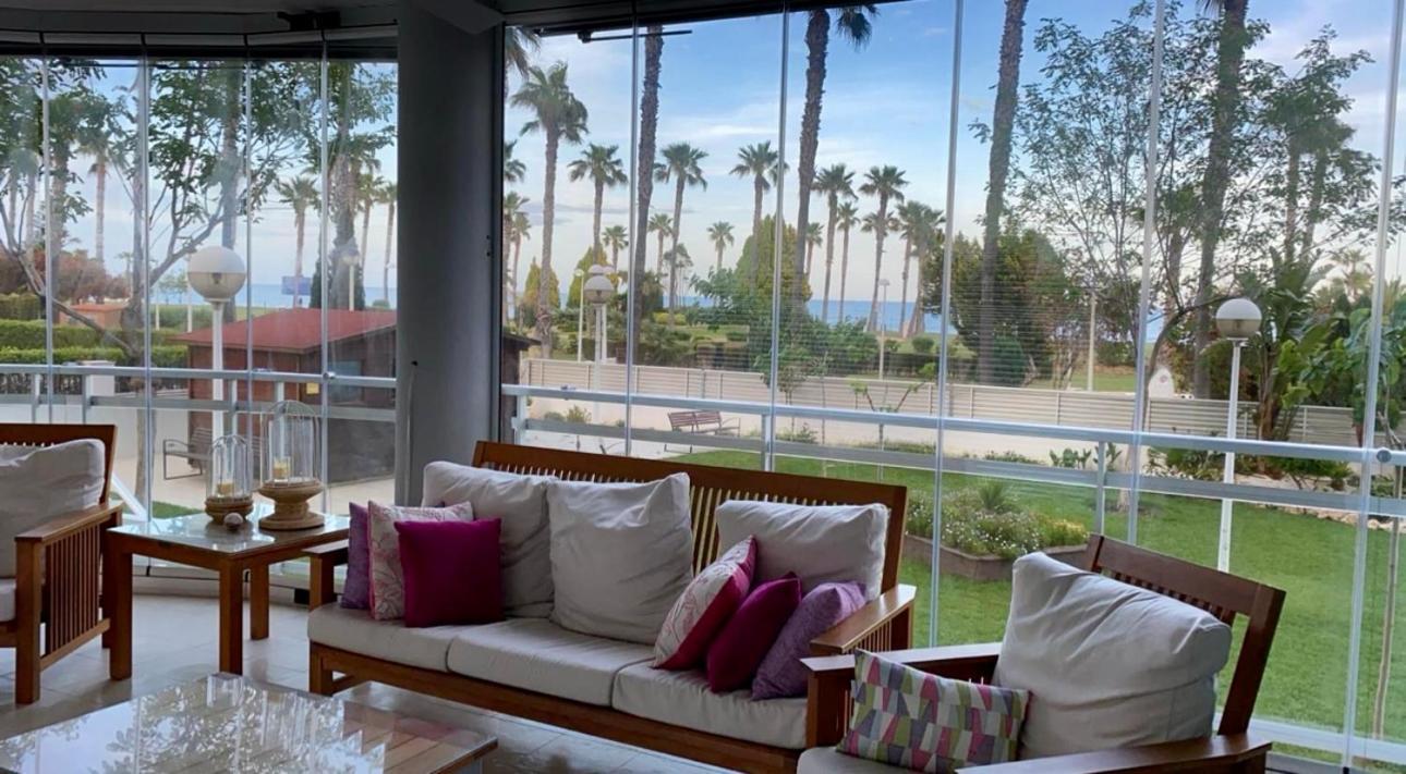 Apartamento Con Espectacular Terraza Frente Al Mar 오로페사델마르 외부 사진